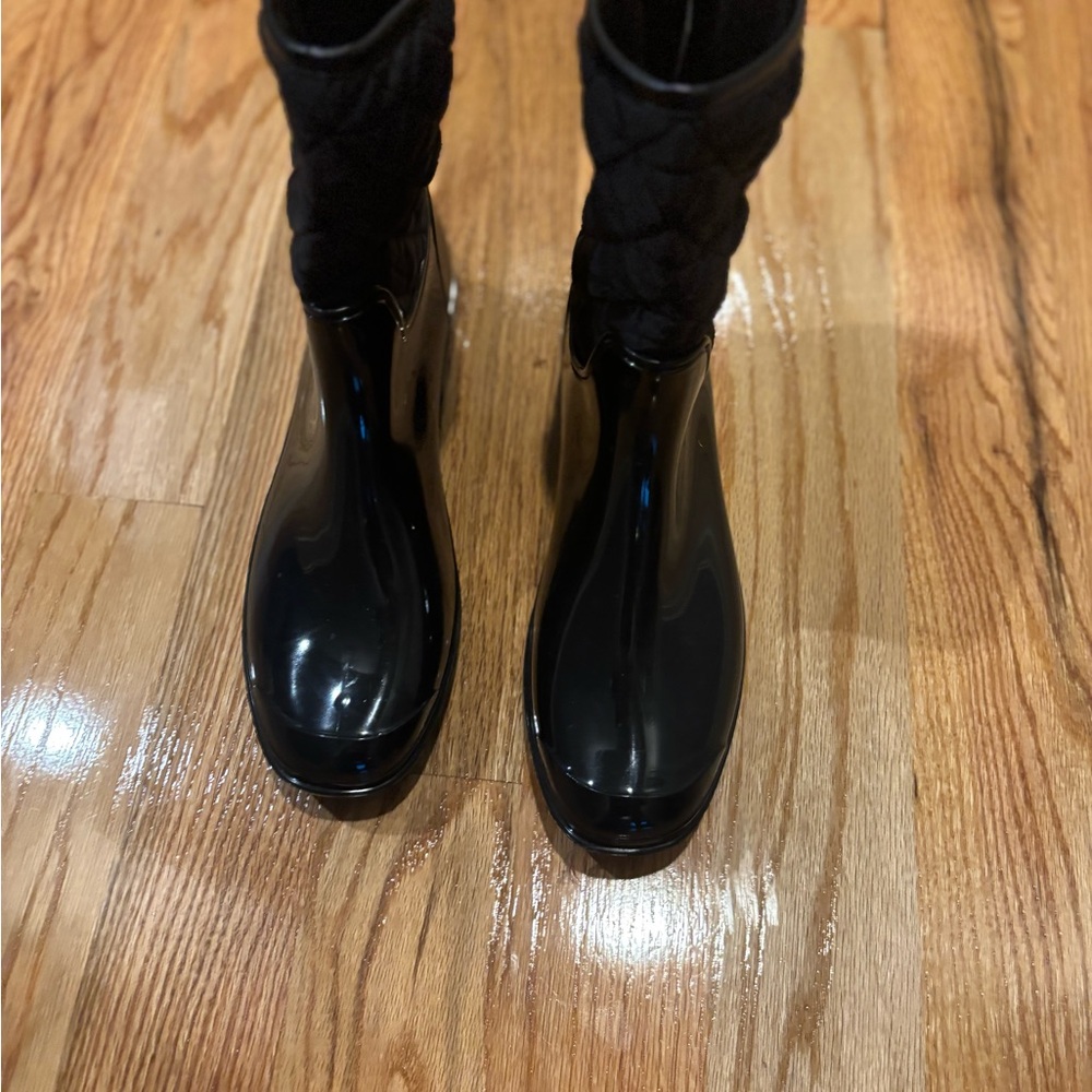 Stylish Black Women's Initial Rain Boots (G)